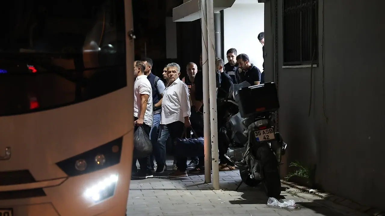 Seferihisar Belediyesi operasyonunda yeni gelişme: 47 şüpheli adliyede