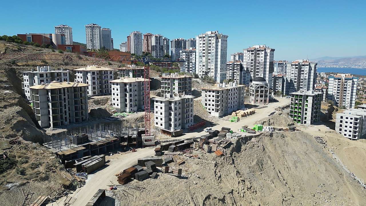 Bilal Saygılı'dan Karabağlar'a TOKİ müjdesi: 786 konut 2027 yazında tamamlanacak