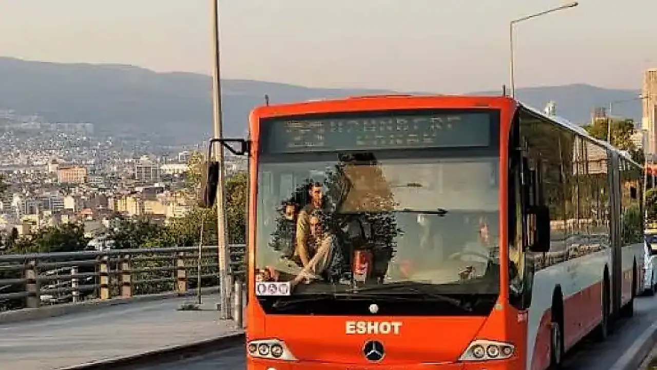 İzmir ulaşım rehberi: İZBAN, ESHOT, metro ve vapurla nasıl gidilir?