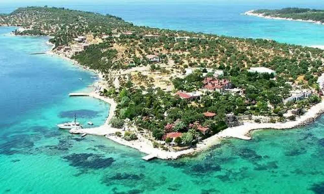 İzmir Dikili'de Hafta Sonu Ne Yapılır? Deniz, Doğa ve Tarihle Dolu En Güzel Gezi Rotaları