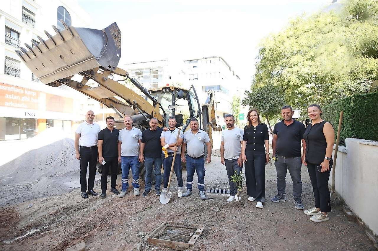 Karşıyakalılar dikkat! Bostanlı Cemal Bülbül Sokak'ta trafik tek yöne düşecek