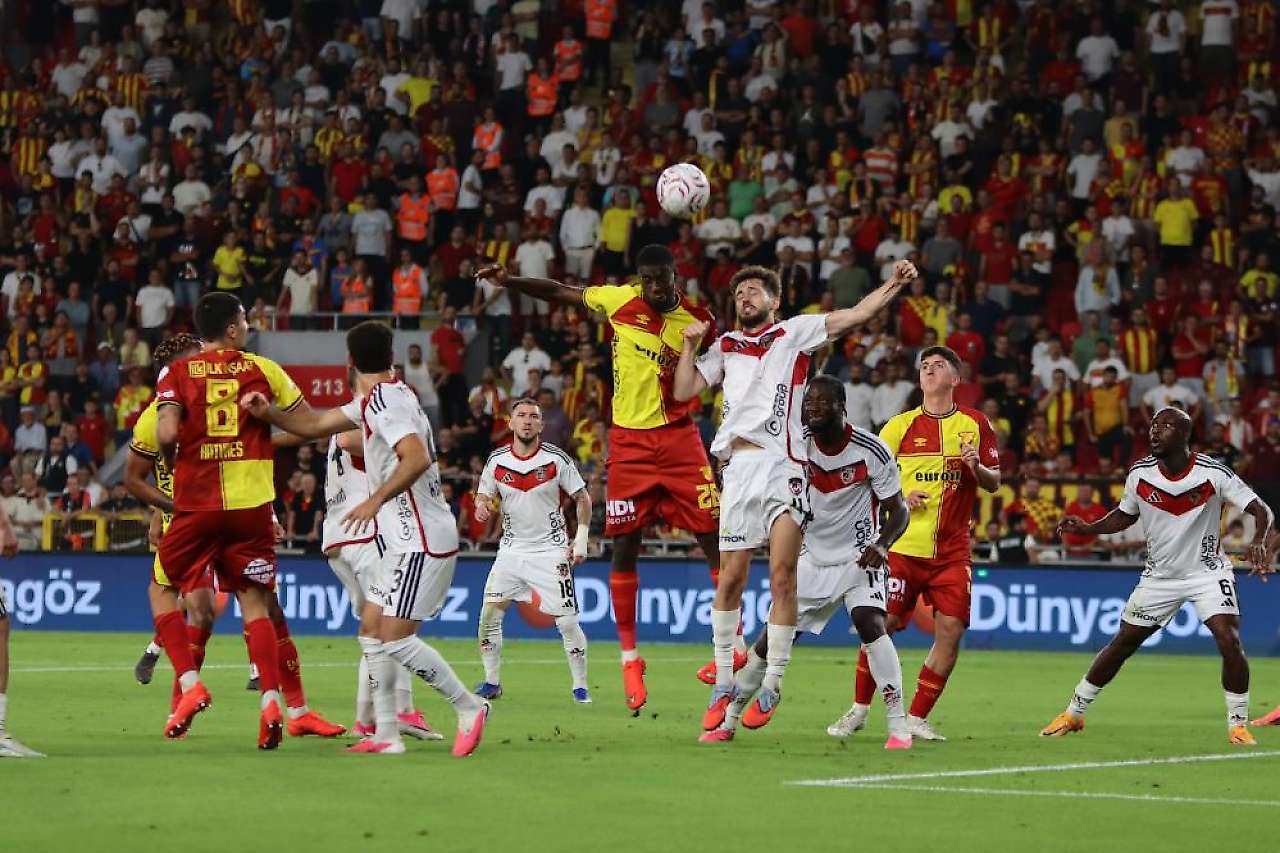 Gürsel Aksel'de kara gece... Stoilov: En kötü 45 dakikamdı