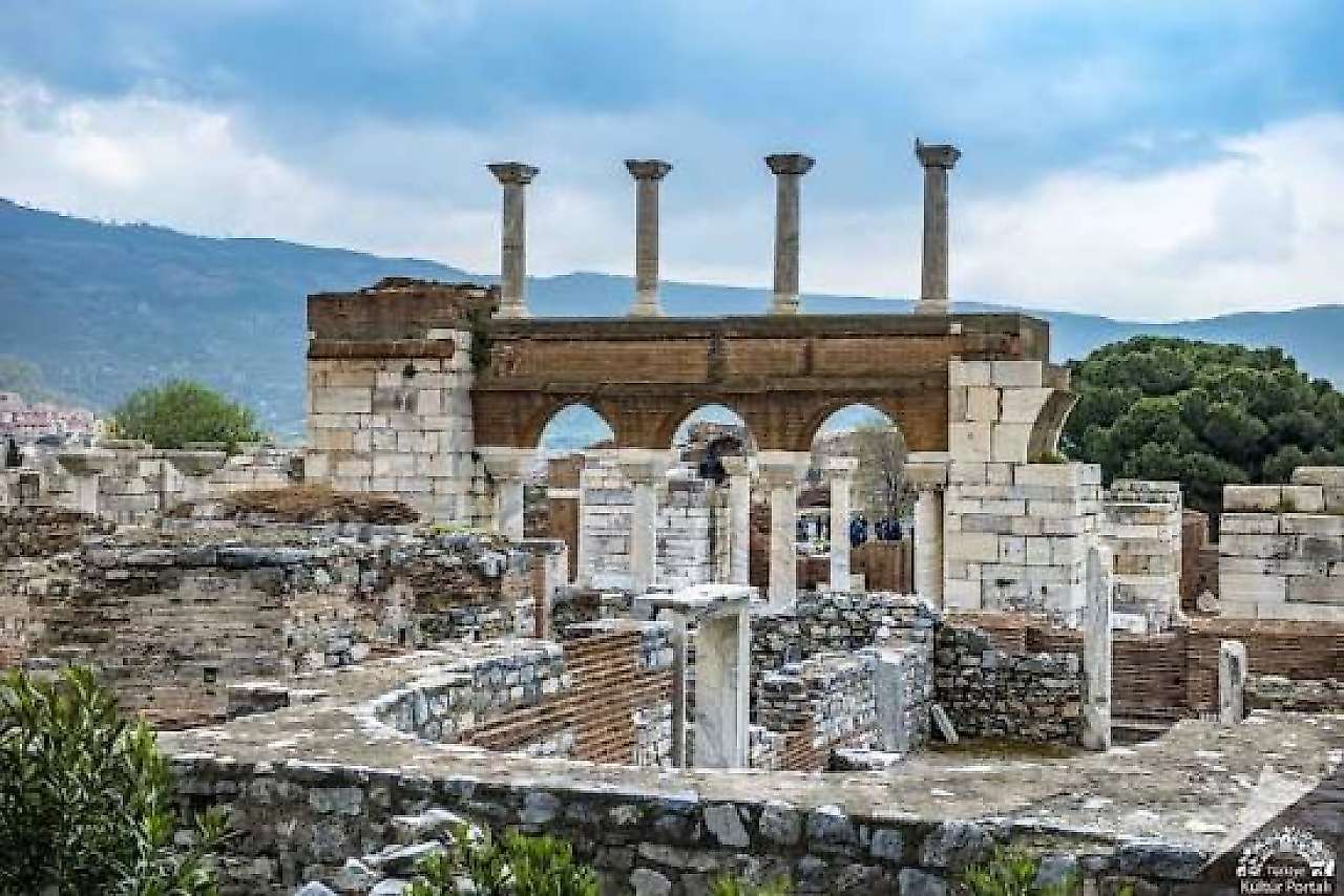İzmir Selçuk Hafta Sonu Aktiviteleri: Tarih, Doğa ve Deniz Keyfi Bir Arada