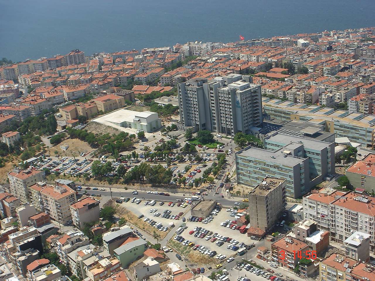 Karabağlar'ın nüfusu 467 bin 572 oldu! İzmir'in dev ilçesinde dikkat çeken düşüş