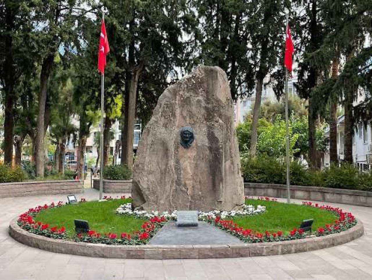 Karşıyaka'da Hafta Sonu Ne Yapılır? İşte Gezilecek Yerler ve Yapılacak En Güzel Aktiviteler