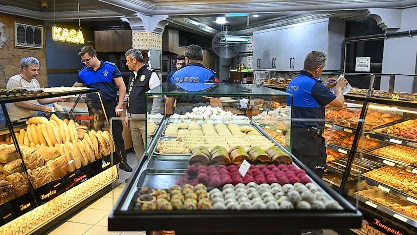 Bornova'daki fırınlara gece yarısı denetimi