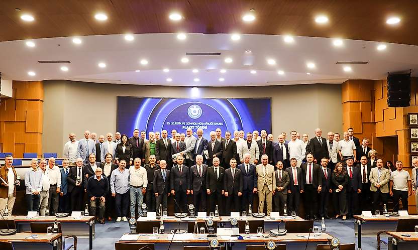 İZTO'dan gümrük müşavirlerine vefa: Yarım asırlık emek ödüllendirildi