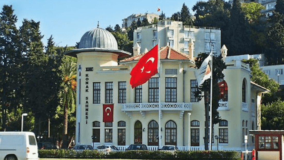İzmir Devlet Tiyatrosu ekimde perdeyi açıyor: Program belli oldu
