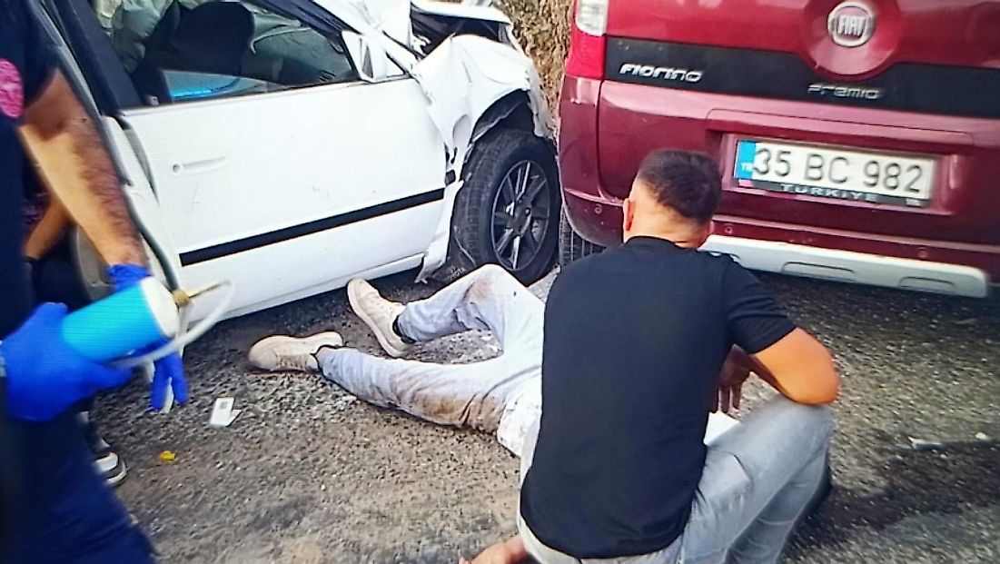 İzmir'de hatalı manevra kazası: 1'i ağır 8 yaralı