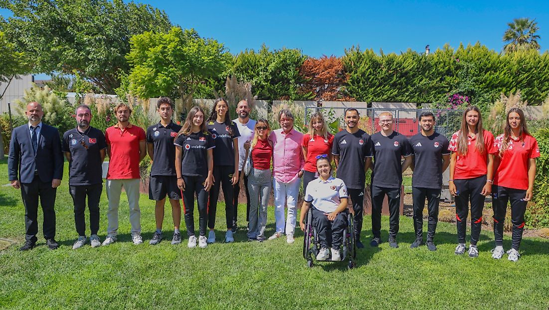 Mehmet Sepil, Göztepeli milli sporcuları ağırladı