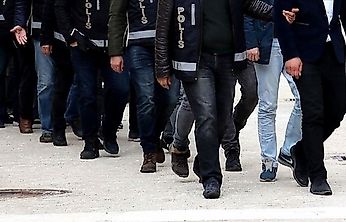 İzmir'de FETÖ'nün finans yapılanmasına operasyon: 21 gözaltı
