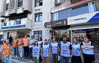 Konak'ta kamu emekçilerinden yönetime ödeme tepkisi: Mücadelenin fişeğini attık!