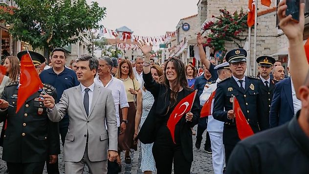 Alaçatı'nın kurtuluşunun 104. yılı törenlerle kutlandı