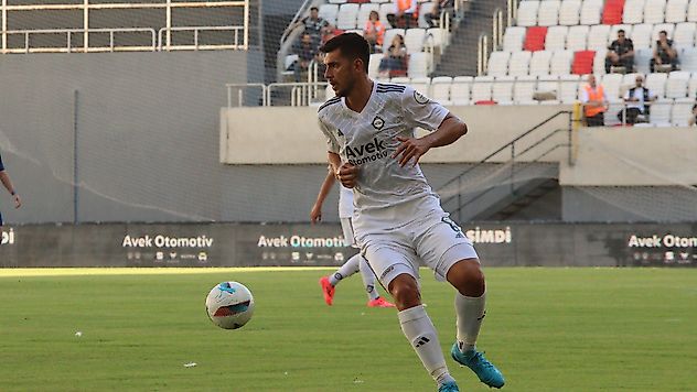 Altay'ın tecrübeli ismi Ceyhun Gülselam futbolu bıraktı