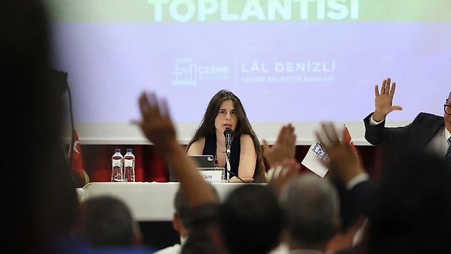 Çeşme Meclisi'nden sokak hayvanları, gençler ve yaş almış vatandaşlar için önemli kararlar