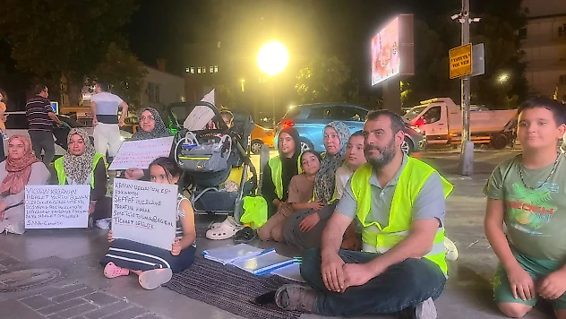 İzmir'de SMA kampanyasına vergi borcu şoku: Aile oturma eylemi başlattı