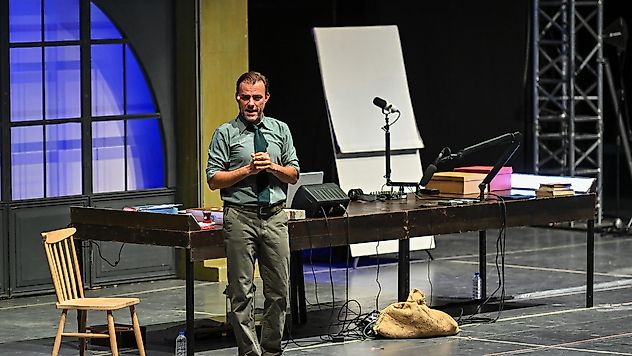İzmir Fuarı'nda sanat dolu geceye Levent Yüksel ve Salih Bademci damga vurdu