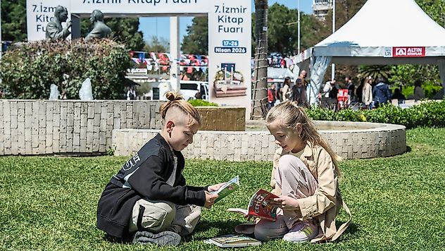 İzmir Kültürpark'ta kitap zamanı: İZKİTAP 9 gün boyunca açık olacak