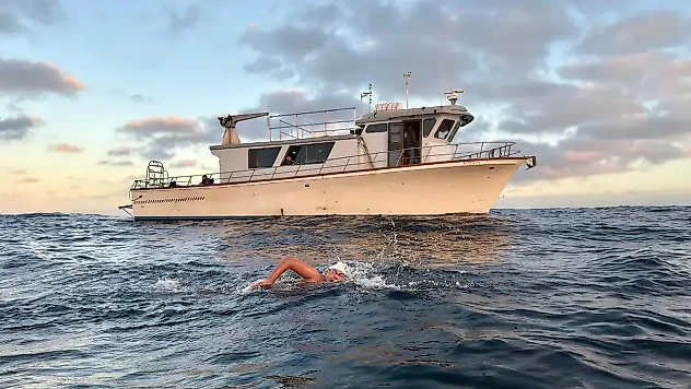 İzmirli Tuna Tunca'dan tarihi başarı: Catalina Kanalı'nı geçti
