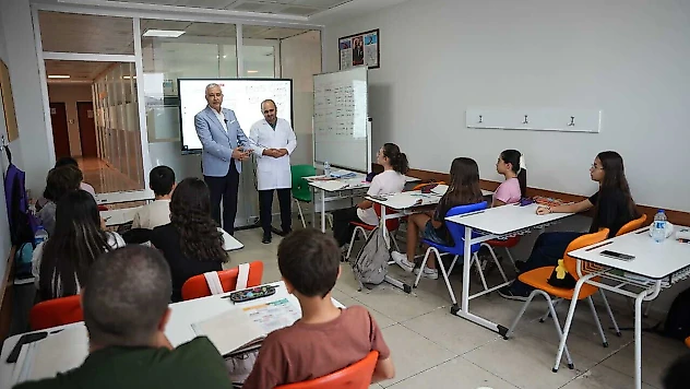 Kemalpaşa'da sınava hazırlanan öğrencilere ücretsiz eğitim