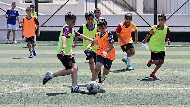 Konak Belediyesi'nin Kış Spor Okullarında kayıt heyecanı devam ediyor
