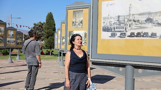 Konak Meydanı'nın değişmeyen tanığı fotoğraflarla Kordon'da
