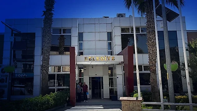Seferihisar Belediyesi soruşturmasında yeni gelişme: Bir tutuklama, bir ev hapsi