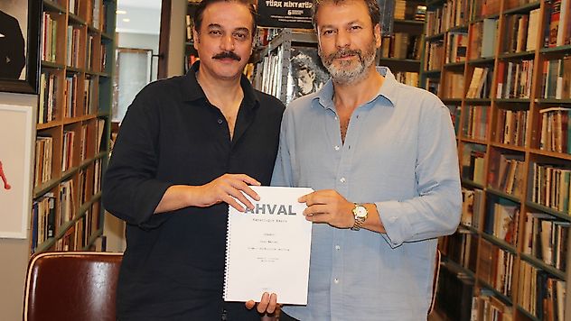 Ufuk Özkan'dan sürpriz dönüş: Kardeşiyle ilk kez aynı filmde