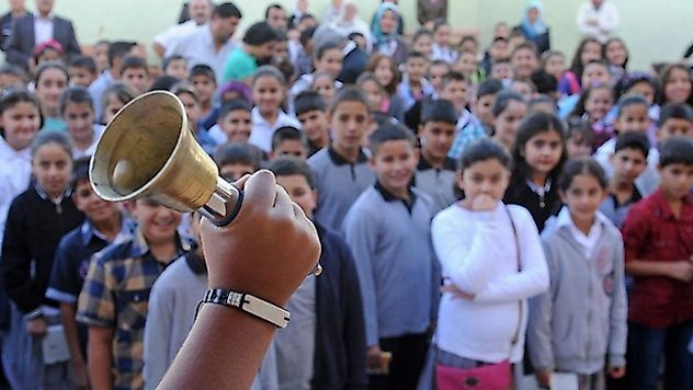 Yaz tatili bitti: İzmir'de binlerce öğrenci ders başı yaptı